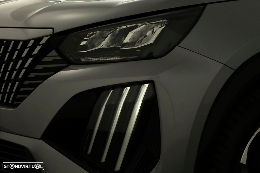 Peugeot 2008 1.2 PureTech Allure - 6