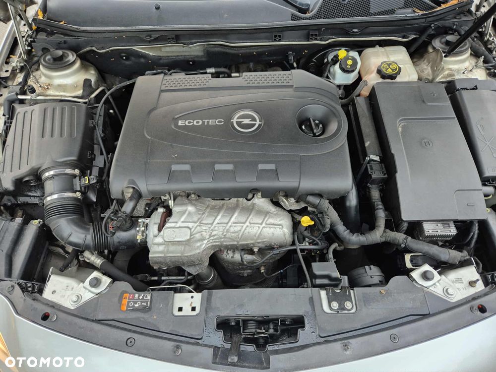 Opel Insignia 2.0 CDTI - 11