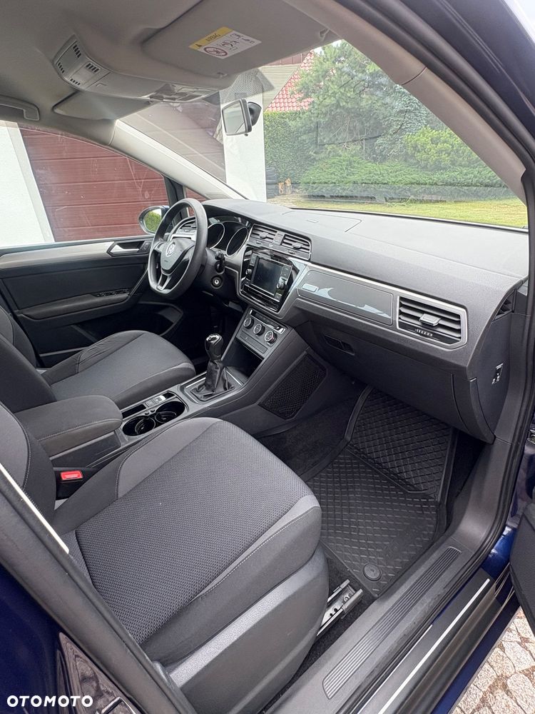 Volkswagen Touran 1.5 TSI EVO Active - 18