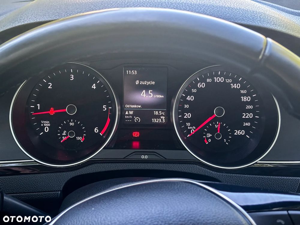Volkswagen Passat 2.0 TDI BMT Comfortline - 24