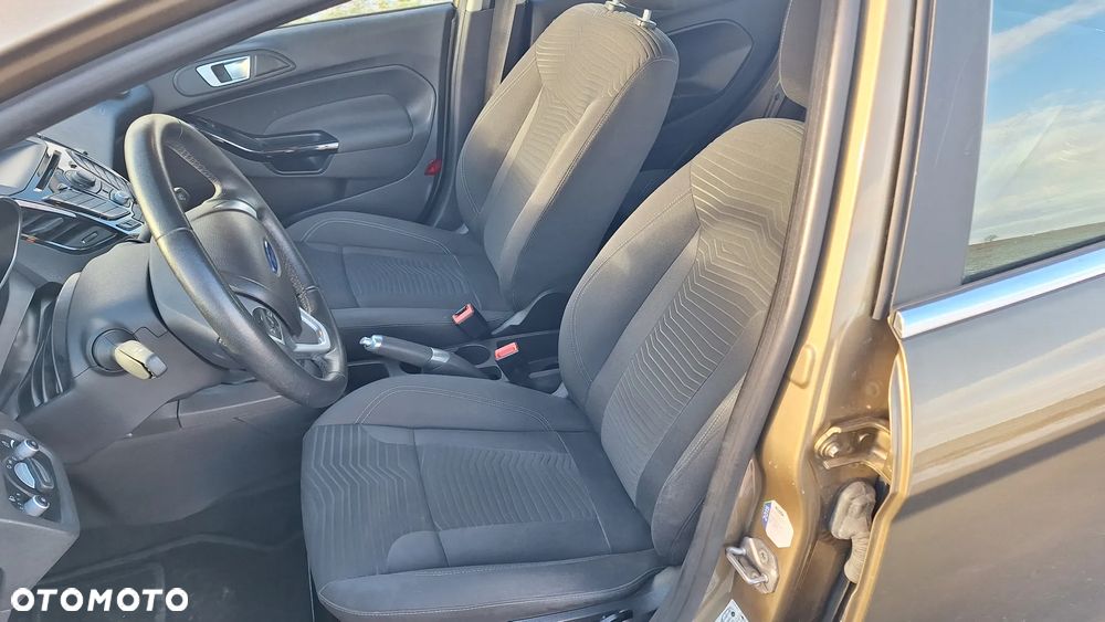 Ford Fiesta - 10