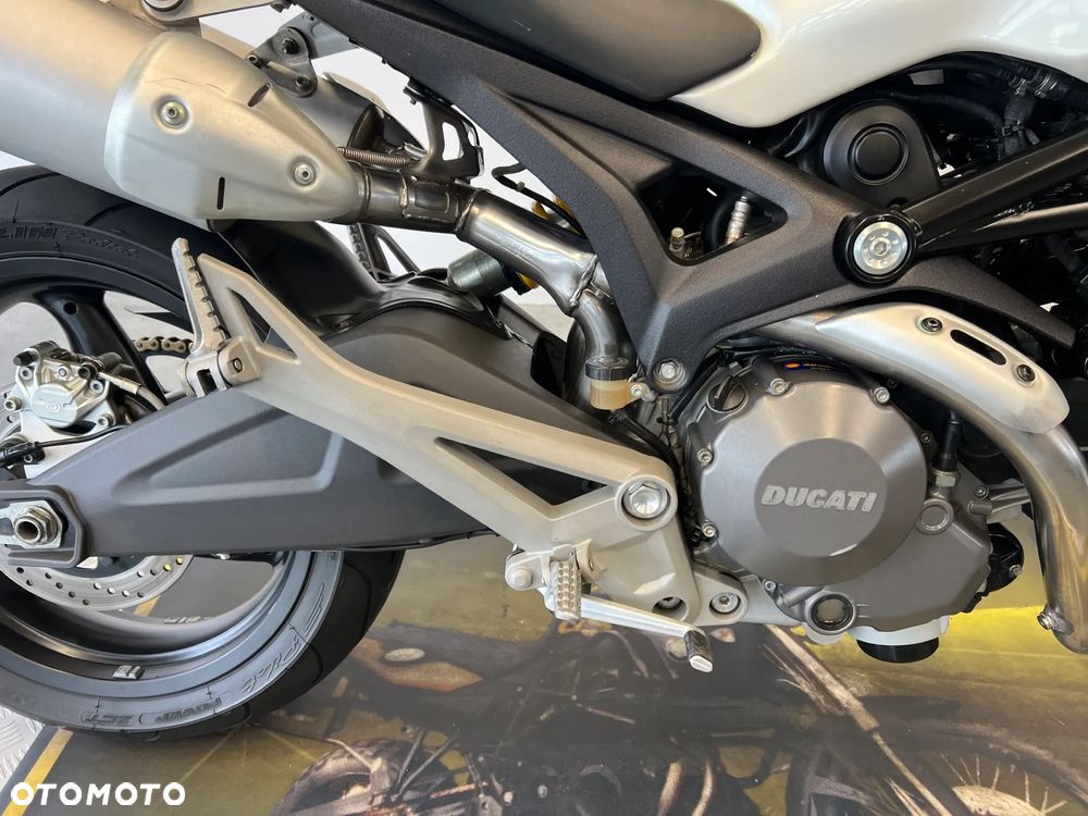 Ducati Monster - 29