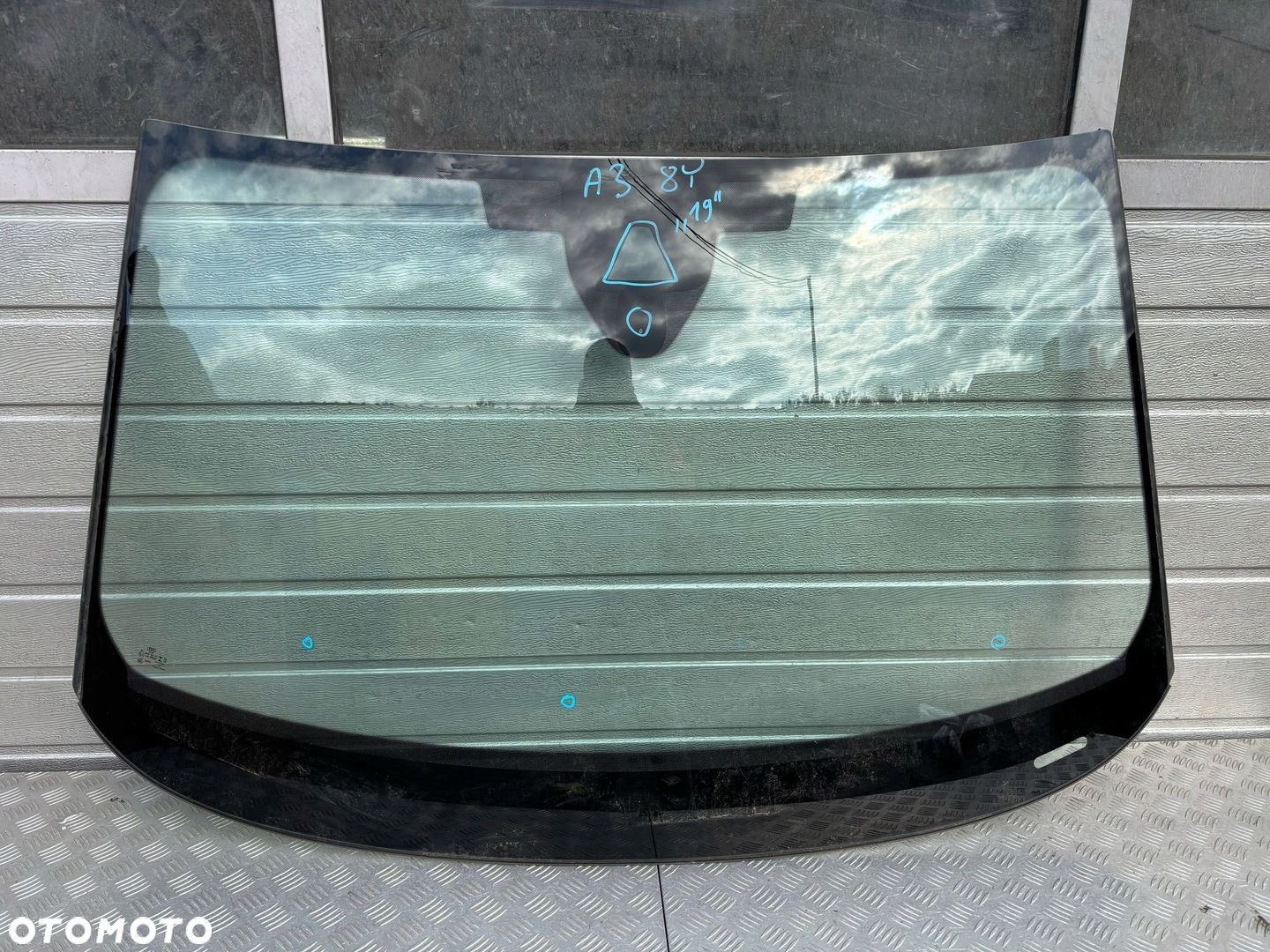 AUDI A3 8Y SZYBA CZOŁOWA PRZÓD SENSOR - 1