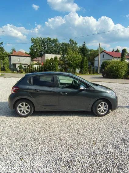 Peugeot 208 HDi 68 Like - 8