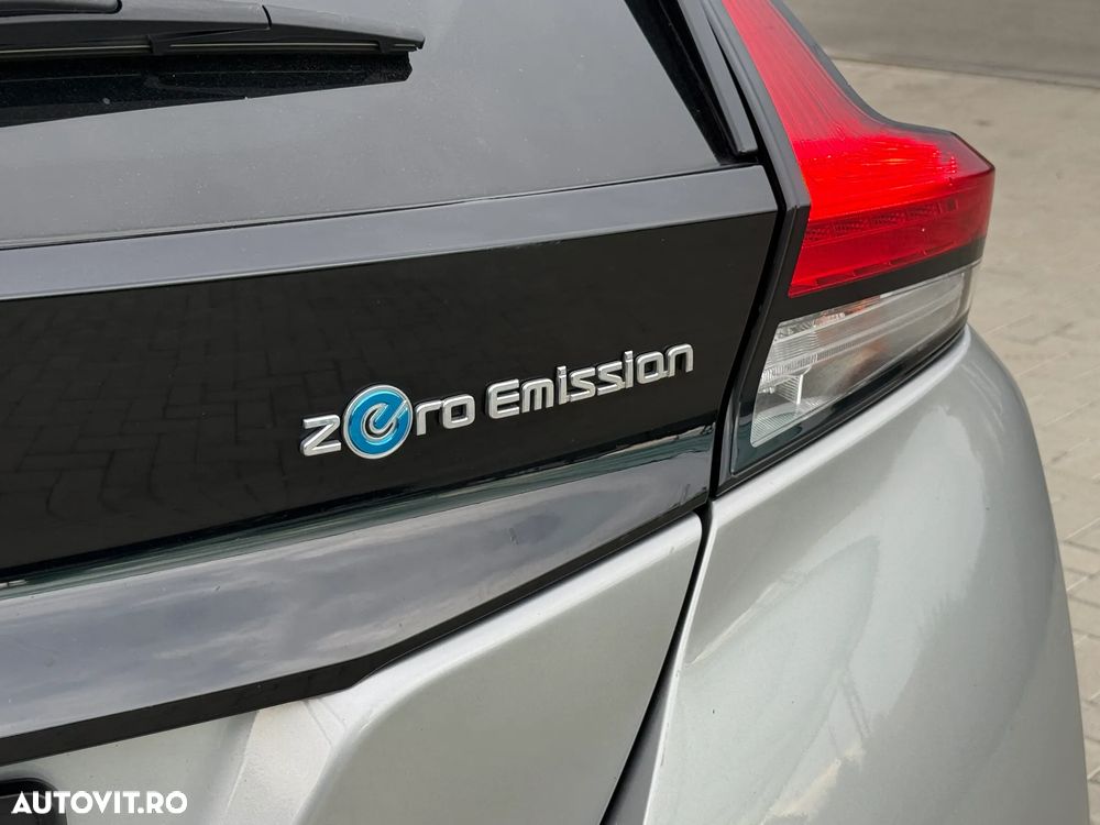 Nissan LEAF 62 kWh e+ N-Connecta - 27