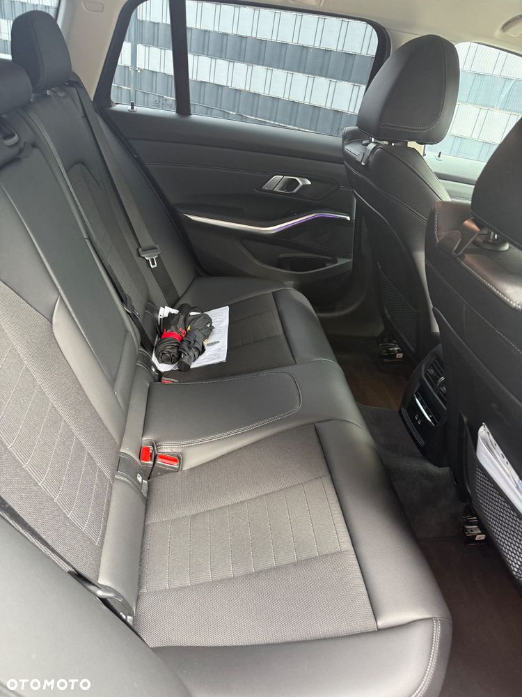 BMW Seria 3 - 16
