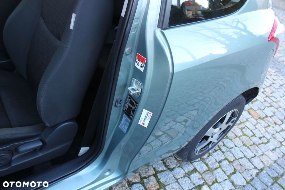 Suzuki Swift - 23