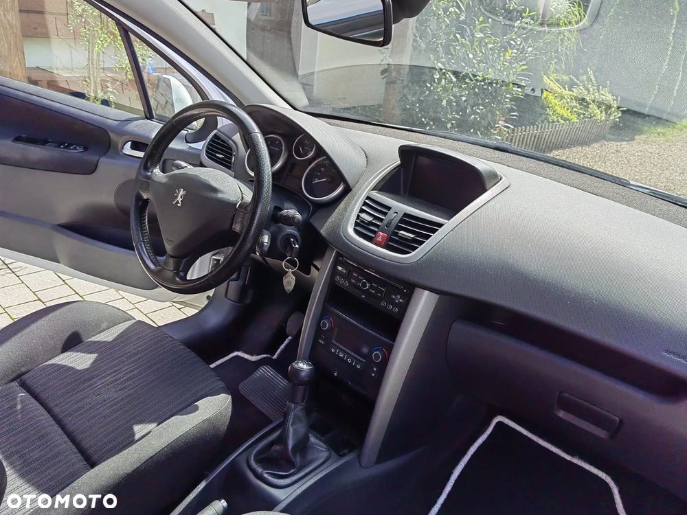 Peugeot 207 - 5