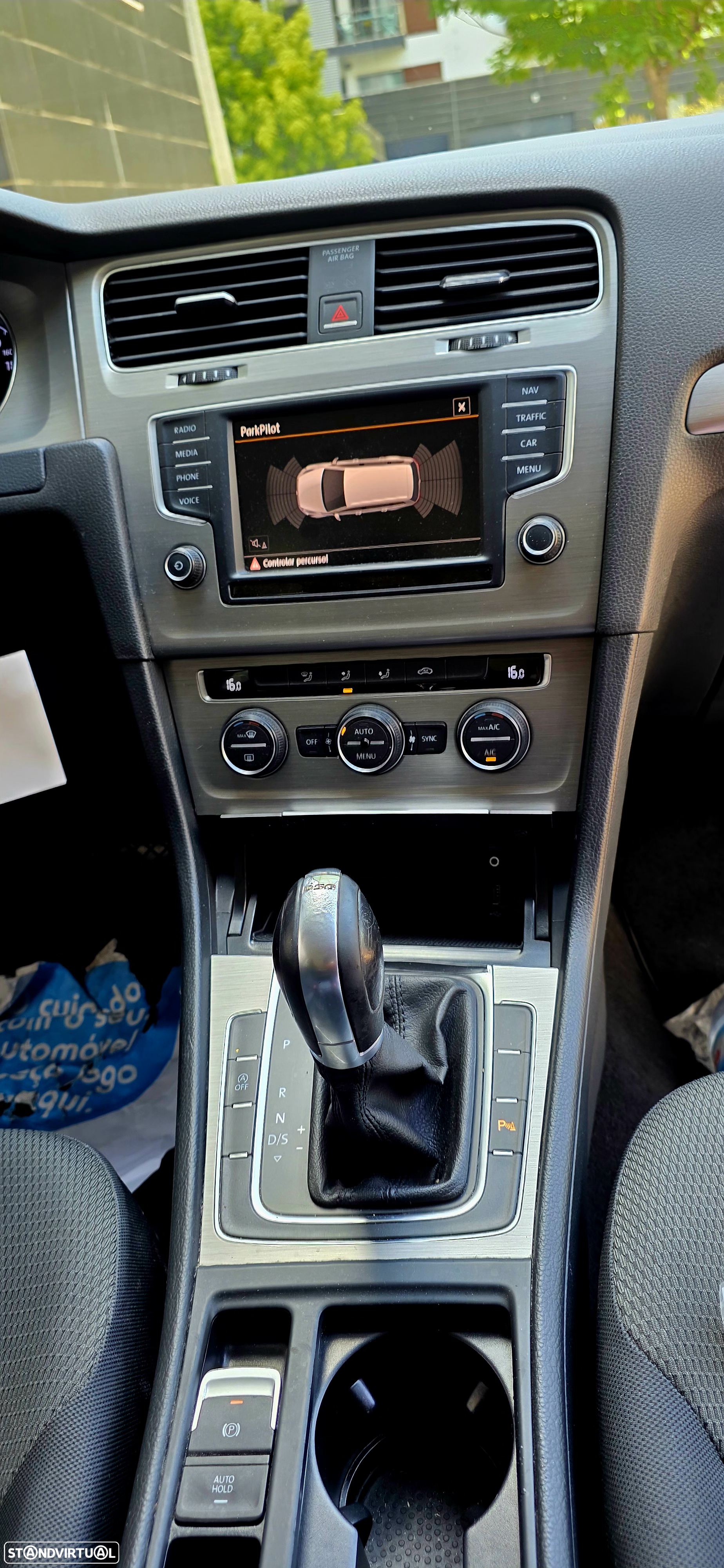 VW Golf Variant 1.6 TDi Sportline DSG - 12