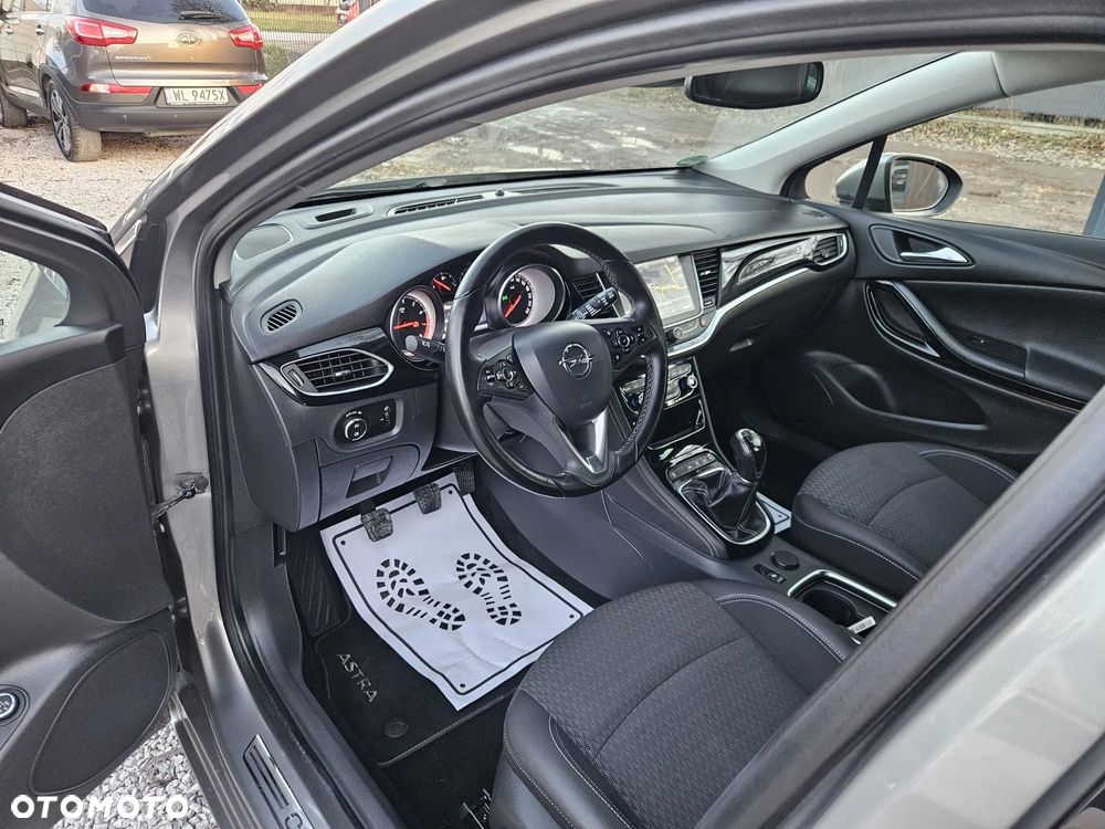 Opel Astra 1.4 Turbo Sports Tourer Innovation - 17
