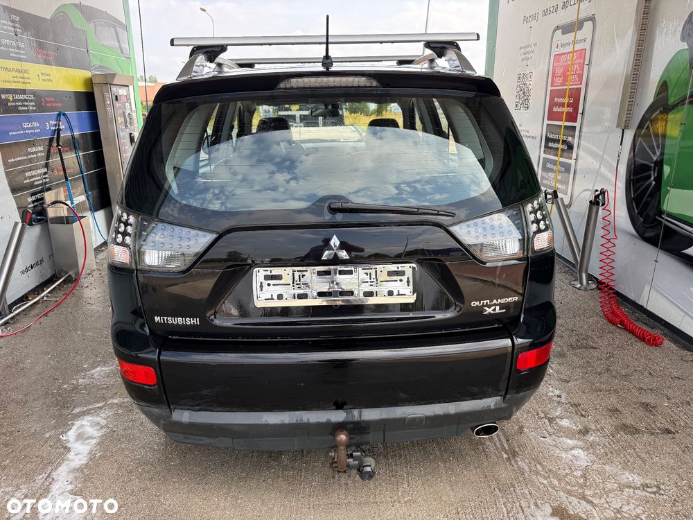 Mitsubishi Outlander 2.4 Intense + CVT - 10