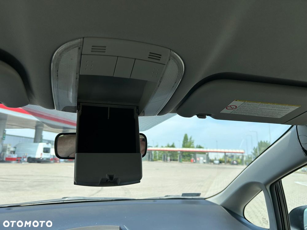 Toyota Auris 1.33 VVT-i Terra - 22