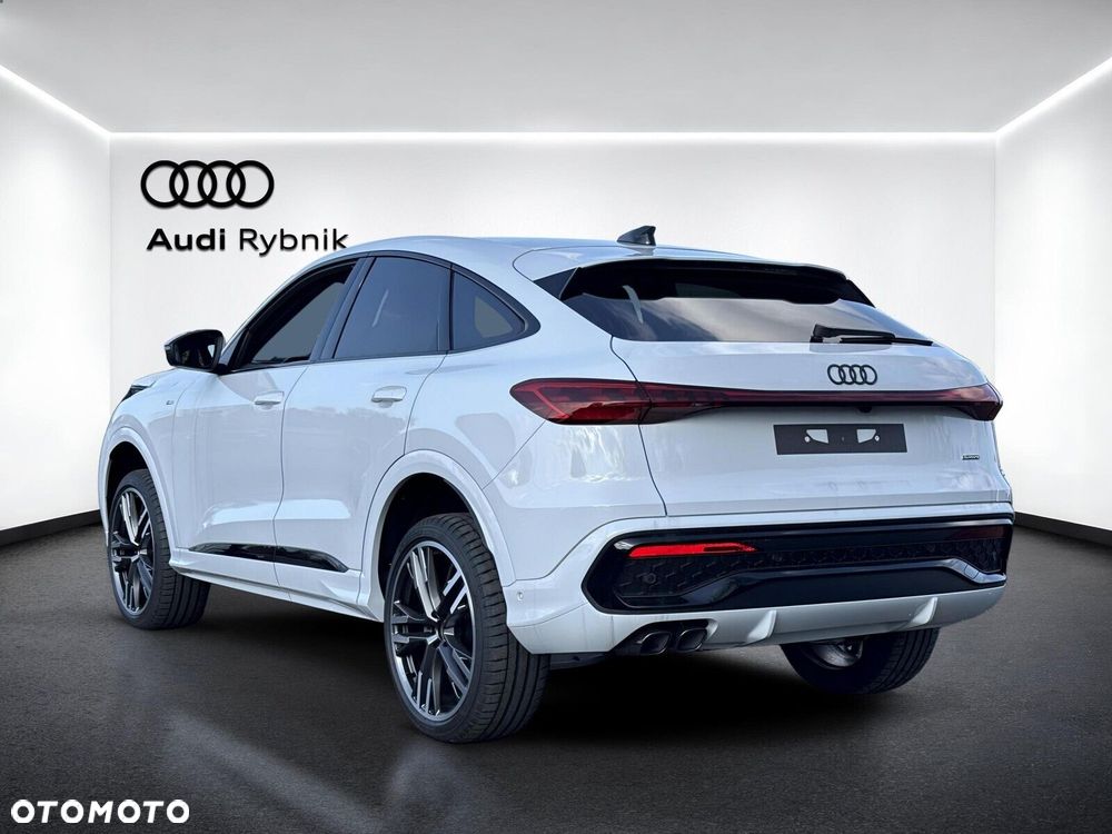 Audi Q5 Sportback - 5