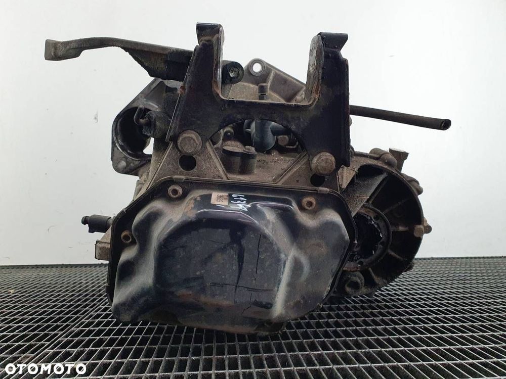 SKRZYNIA BIEGÓW MANUALNA SKODA ROOMSTER 1.2 B JHM - 4