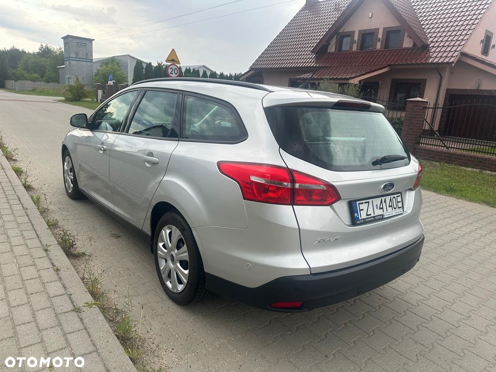 Ford Focus 1.6 TDCi DPF Start-Stopp-System SYNC Edition - 8