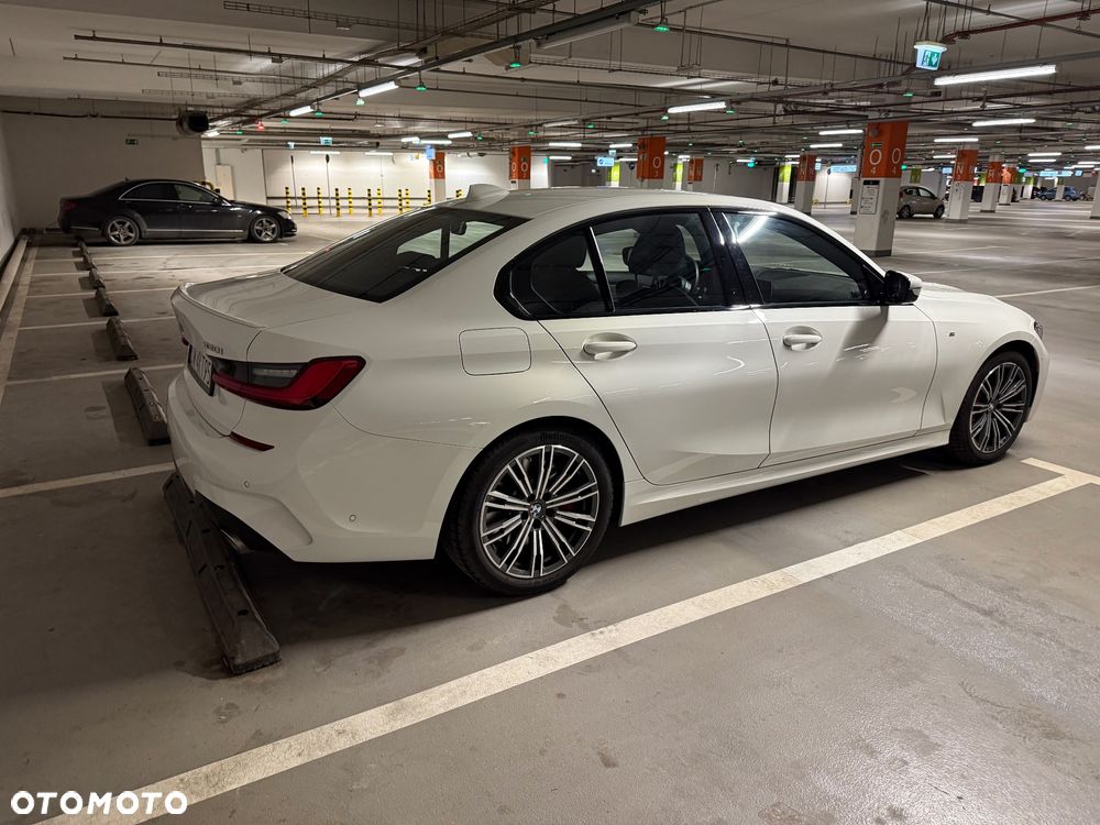 BMW Seria 3 330i M Sport sport - 14