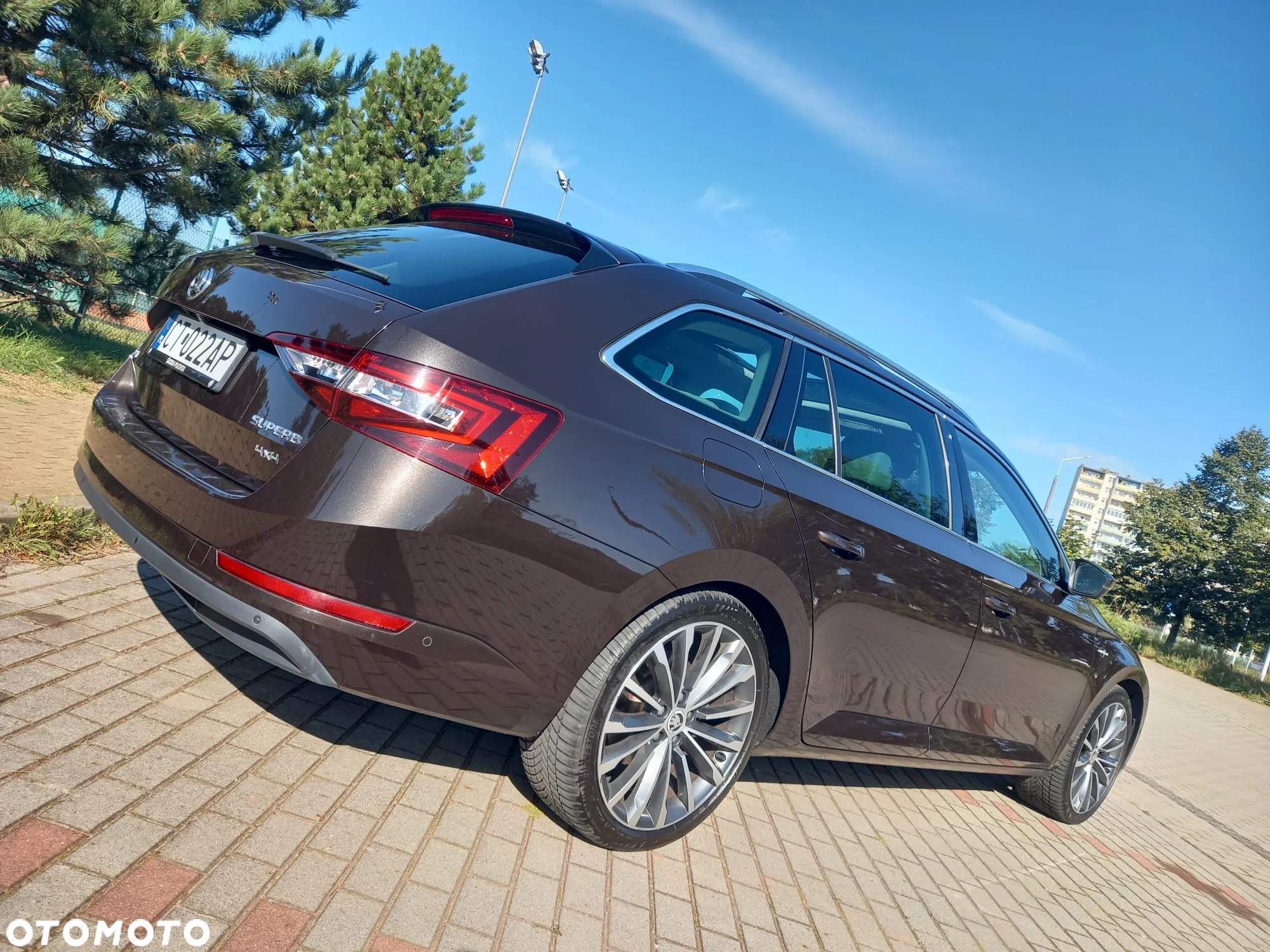 Skoda Superb 2.0 TDI 4x4 L&K DSG - 4