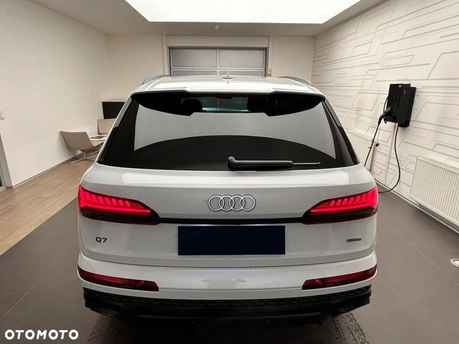 Audi Q7 50 TDI mHEV Quattro S Line Tiptr - 3