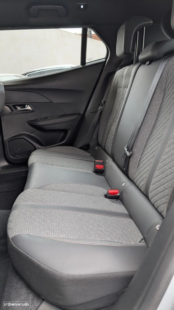 Peugeot 2008 1.5 BlueHDi Allure EAT8 - 16