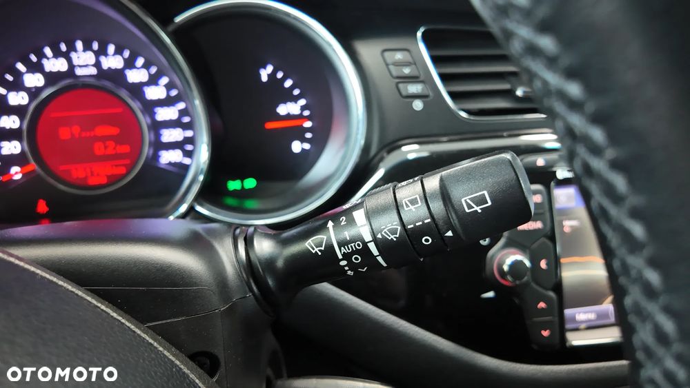 Kia Ceed 1.6 GDI Dream-Team Edition - 30