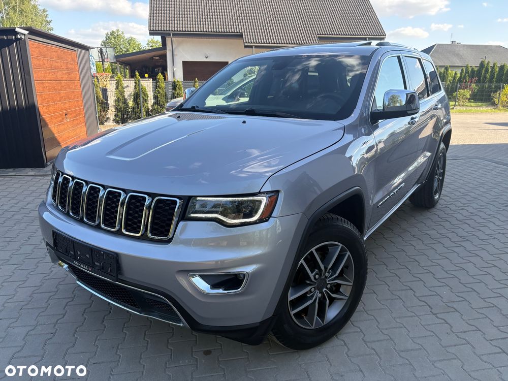 Jeep Grand Cherokee - 23