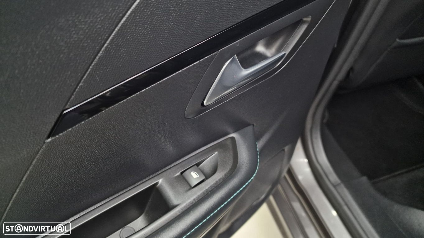 Peugeot 208 1.2 PureTech Allure Pack EAT8 - 44