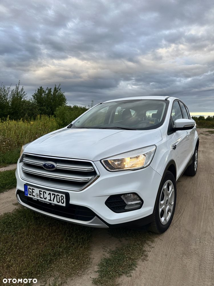 Ford Kuga 1.5 EcoBoost FWD Edition ASS MMT6 - 2
