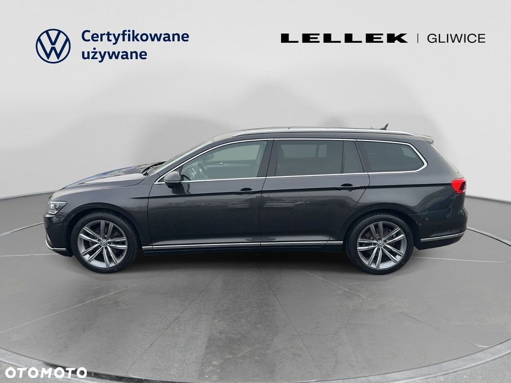 Volkswagen Passat - 2