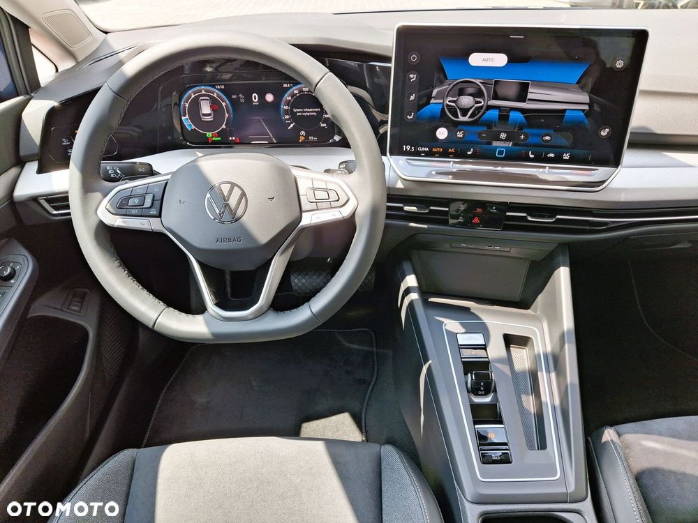 Volkswagen Golf - 21