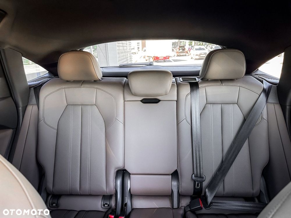 Audi Q5 Sportback - 41
