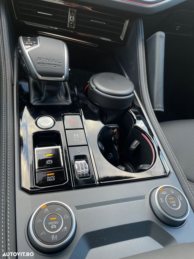 Volkswagen Touareg V6 TDI 4MOTION R-Line - 35