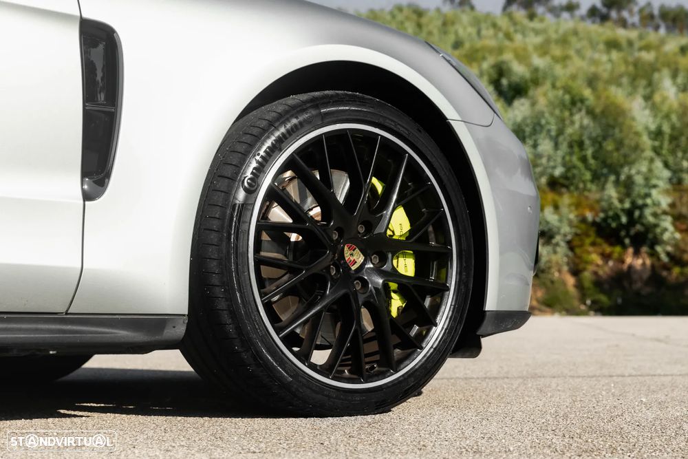 Porsche Panamera Sport Turismo 4 E-Hybrid - 6