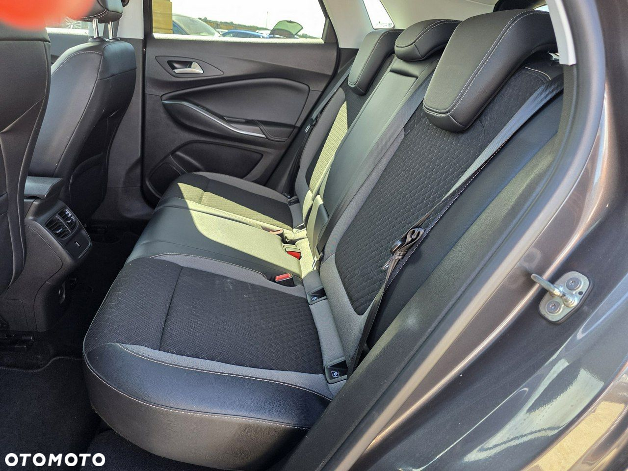 Opel Grandland X - 12