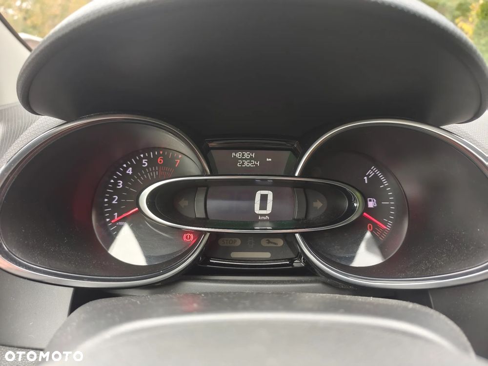 Renault Clio 1.2 16V Limited - 21