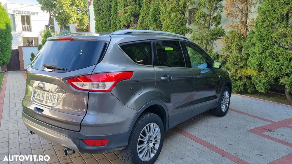 Ford Kuga - 10