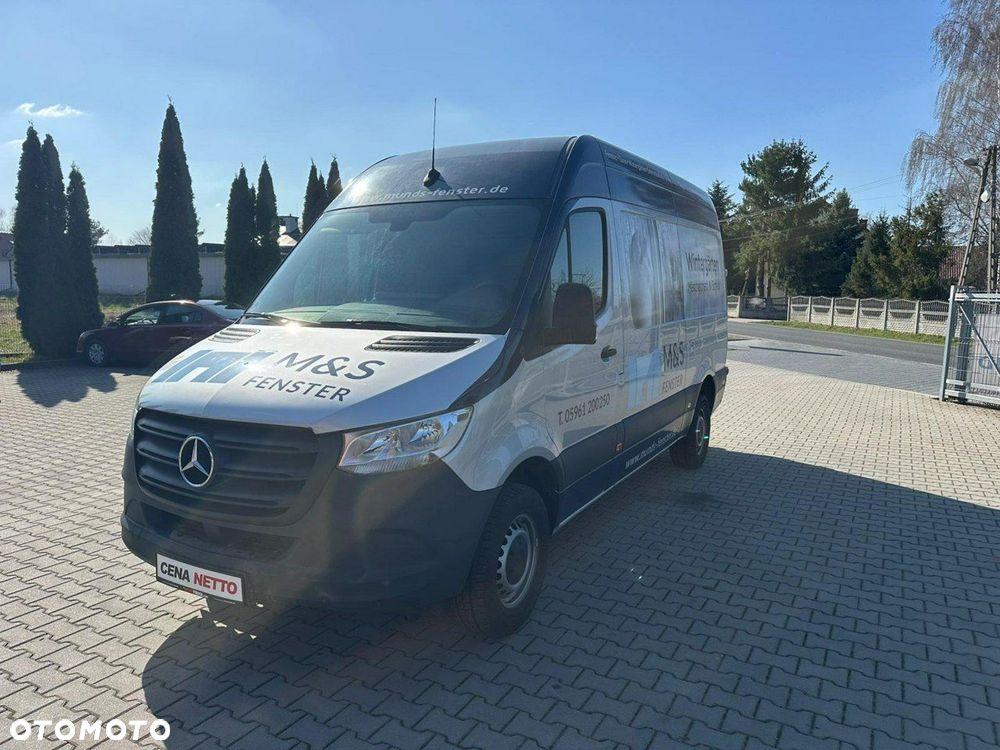 Mercedes-Benz Sprinter - 1