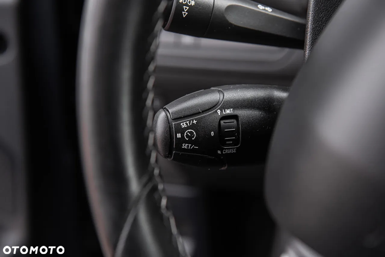 Peugeot 2008 - 19