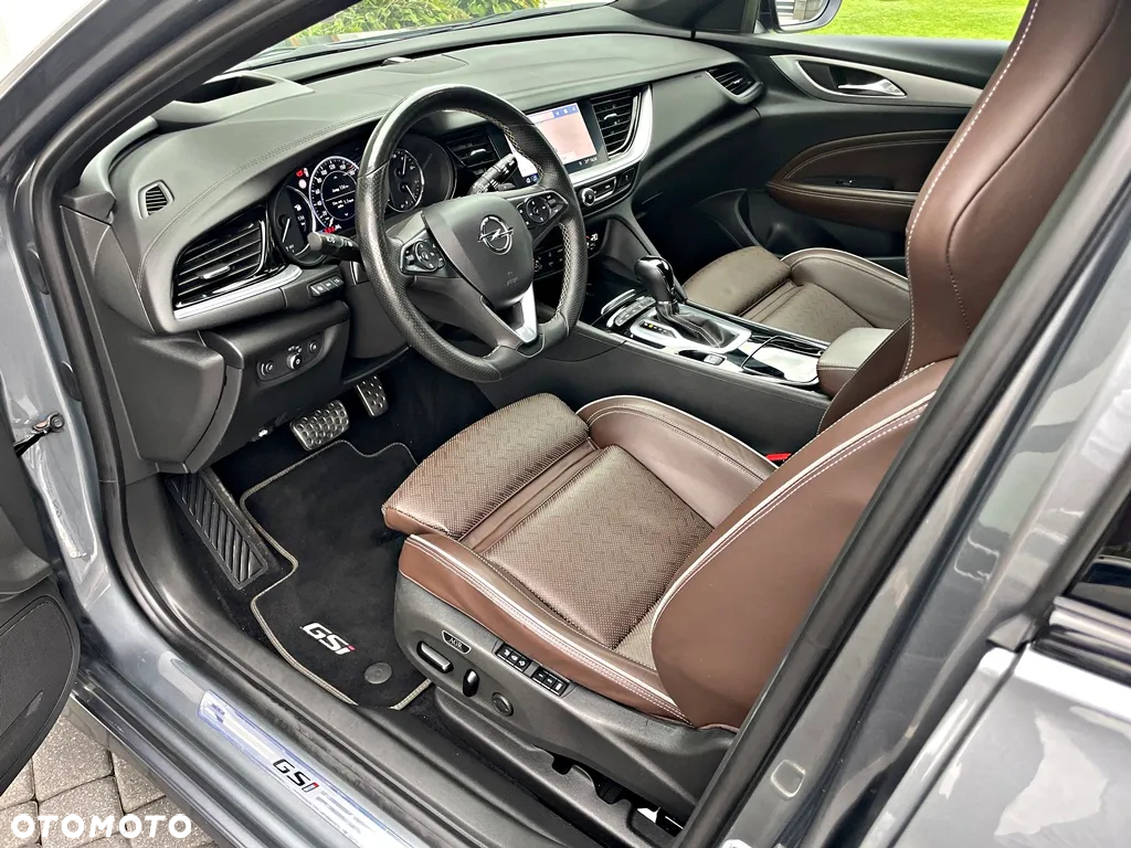 Opel Insignia 2.0 T 4x4 GSi S&S - 25