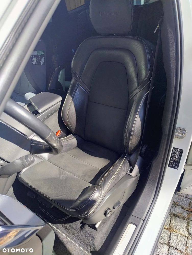 Volvo XC 60 T4 R-Design - 22