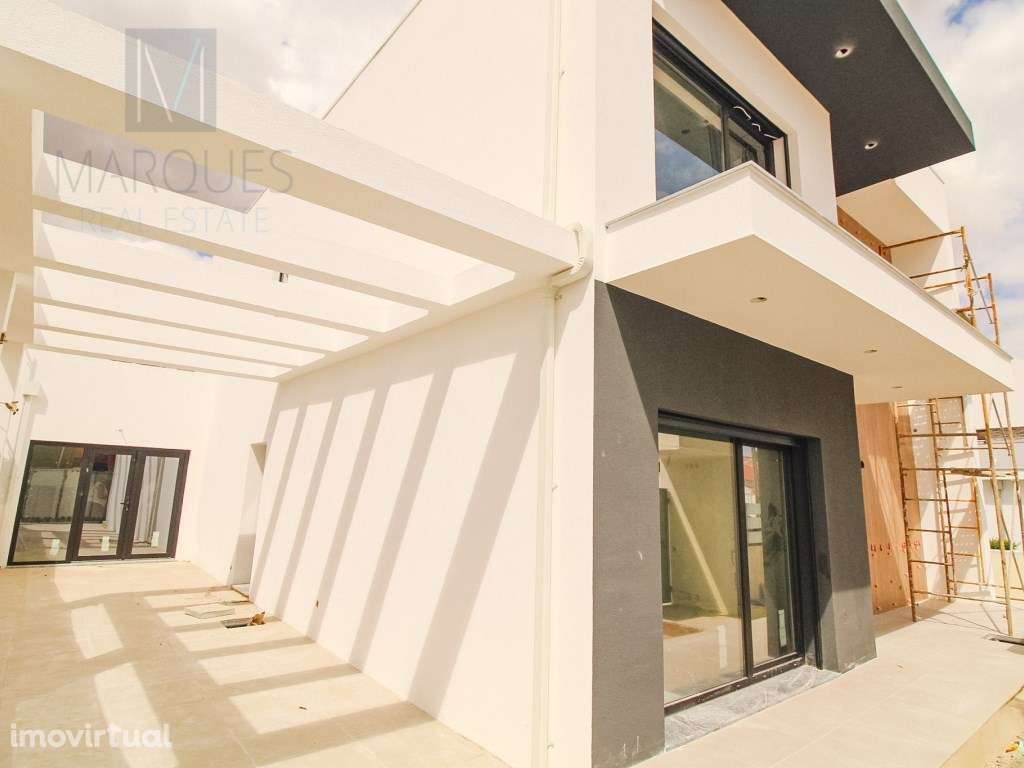 Moradia V3 com 2 Suites, Jardim e Piscina em Pinhal do General - Grande imagem: 4/19