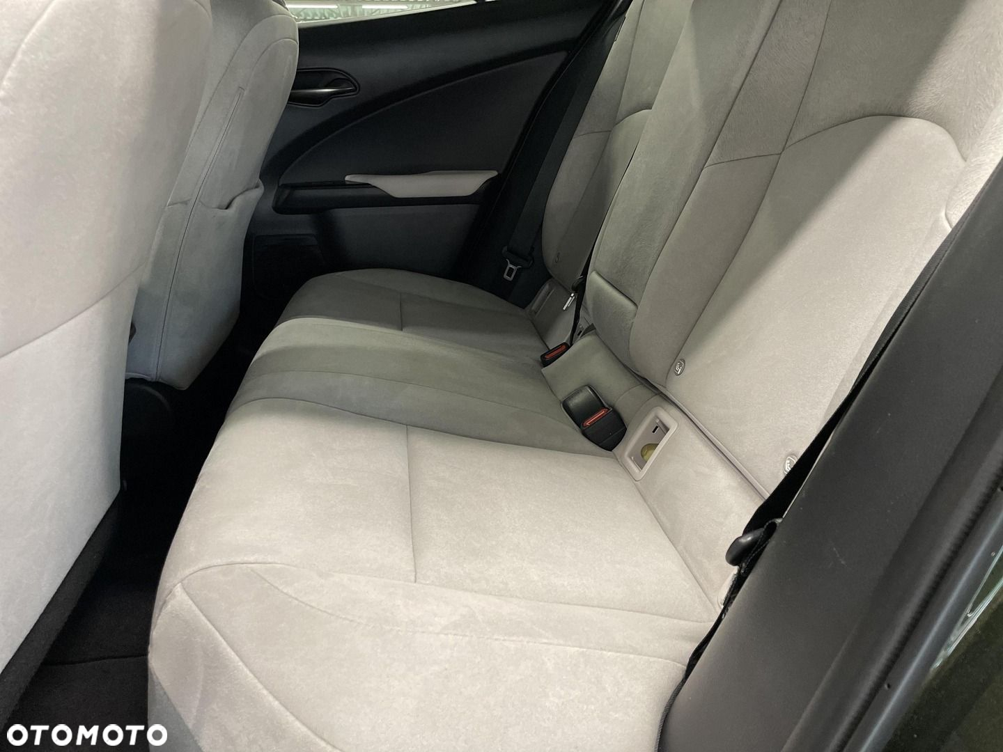 Lexus UX 200 GPF Business Edition 2WD - 14