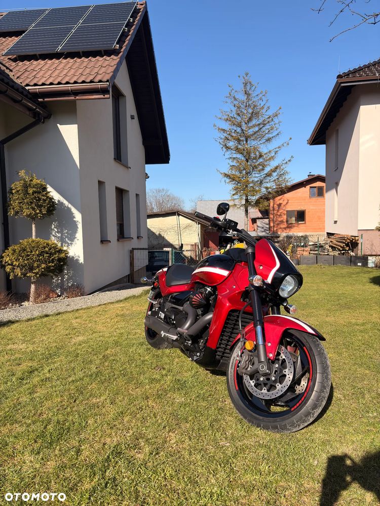 Suzuki Boulevard - 1