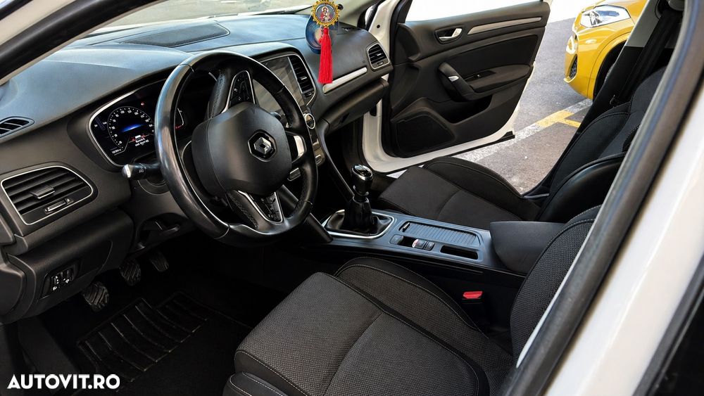 Renault Megane BLUE dCi 115 BUSINESS EDITION - 17
