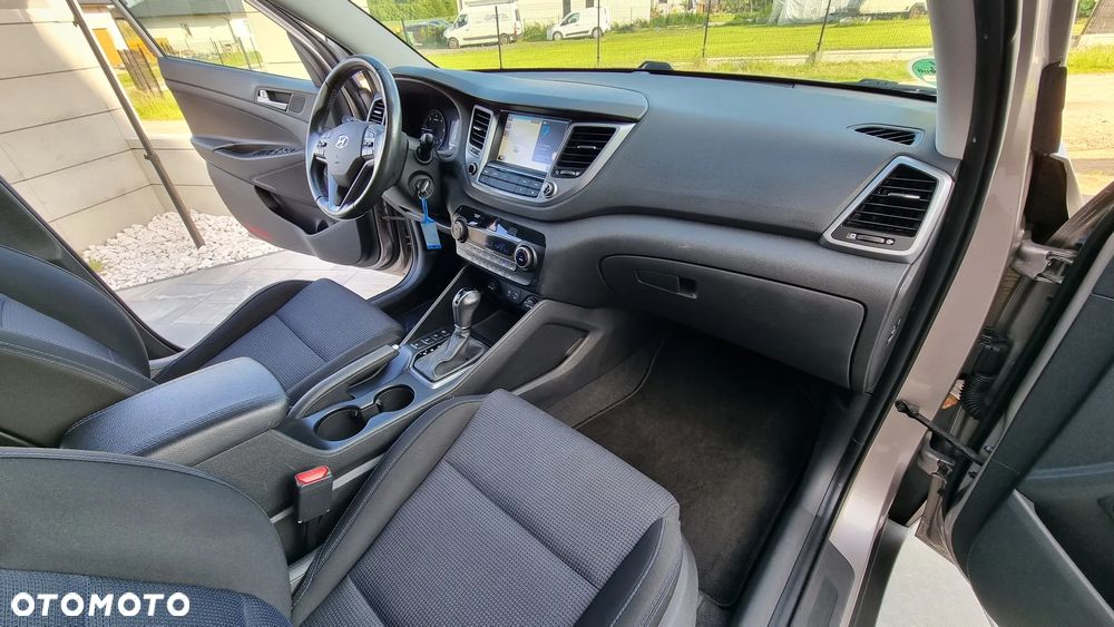 Hyundai Tucson 2.0 CRDi 4WD Automatik Intro Edition - 30