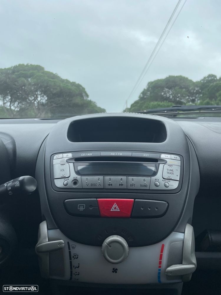 Toyota Aygo 1.0 Plus - 10