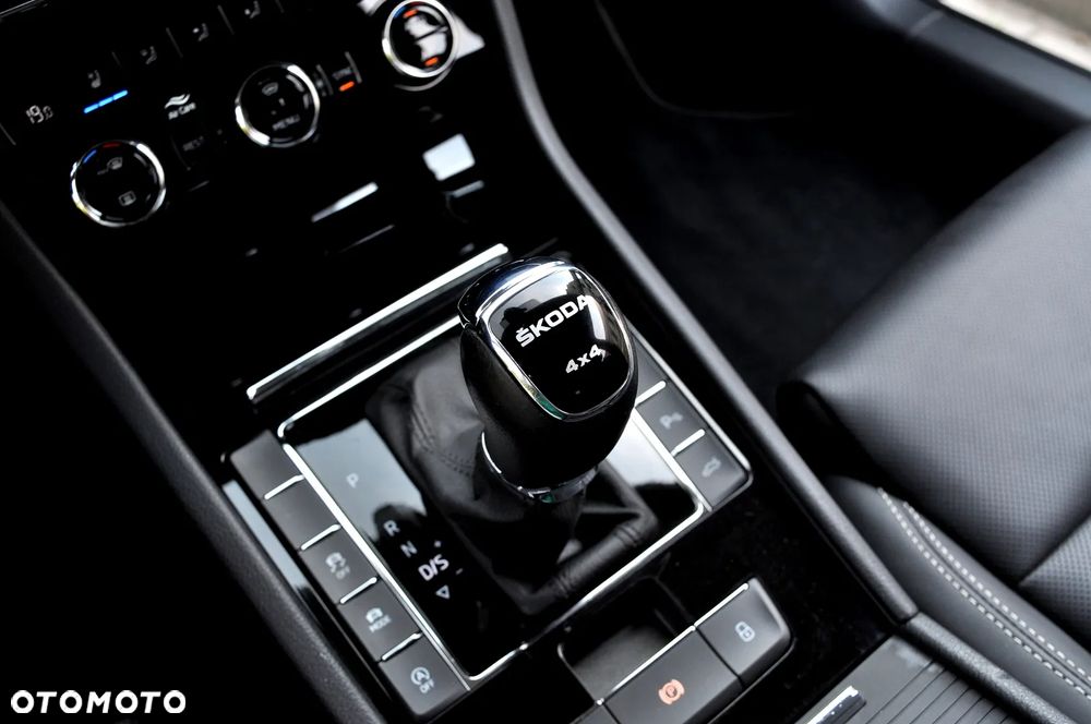 Skoda Superb 2.0 TSI 4x4 L&K DSG - 21