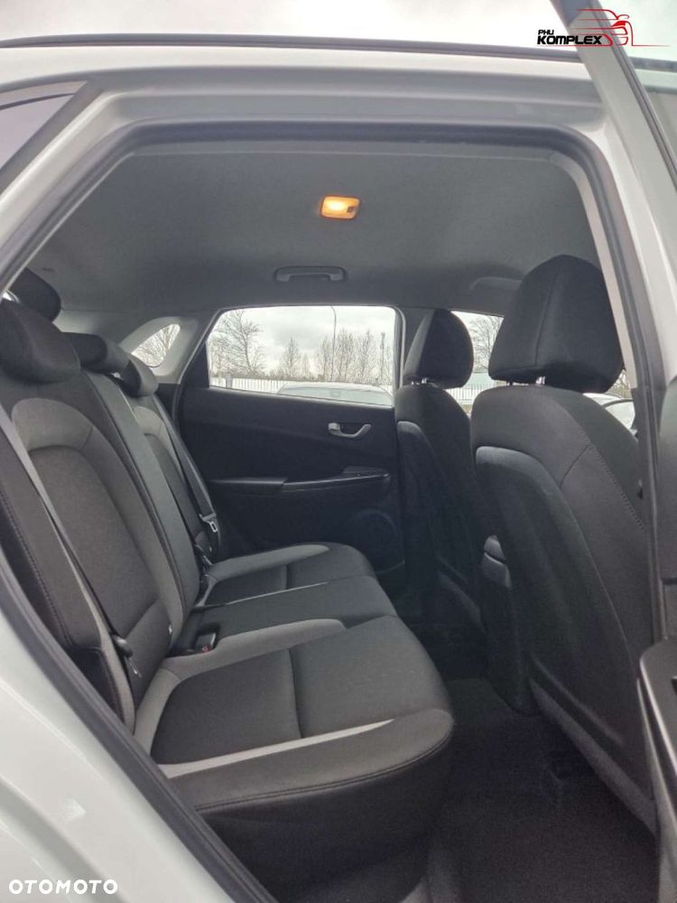 Hyundai Kona - 12