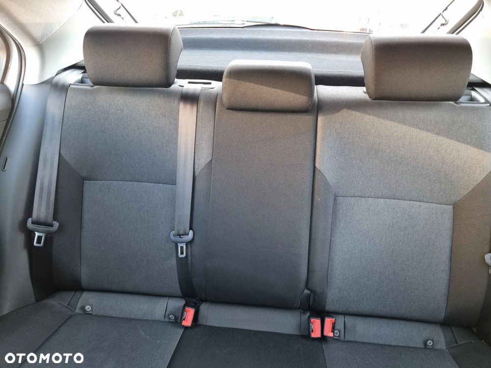 Skoda RAPID 1.2 TSI Active - 20