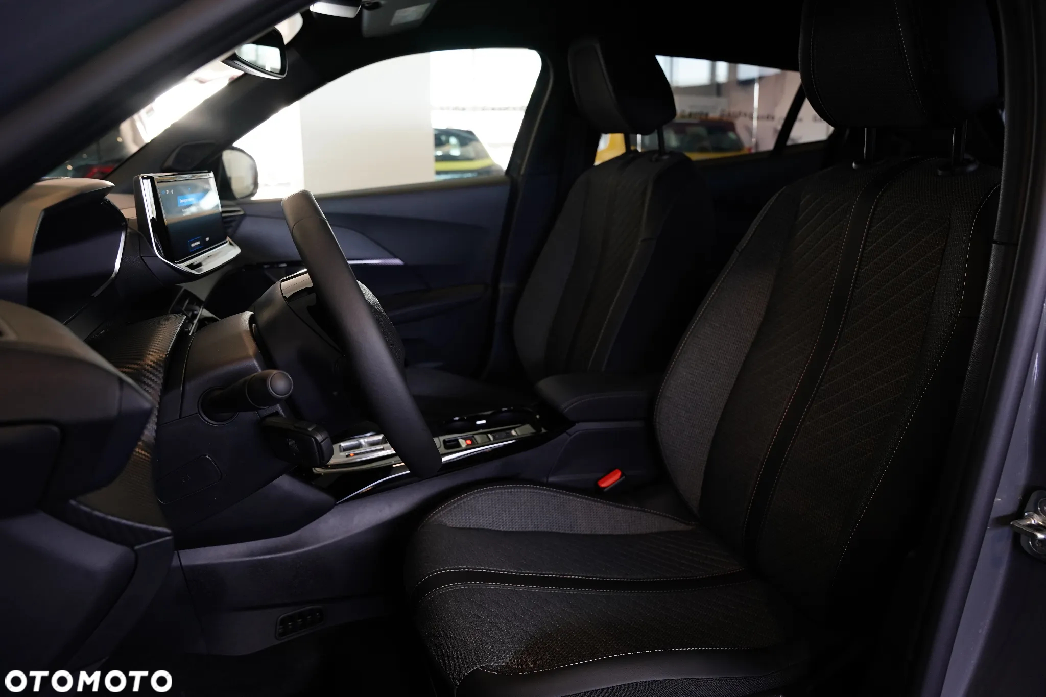 Peugeot 2008 - 6