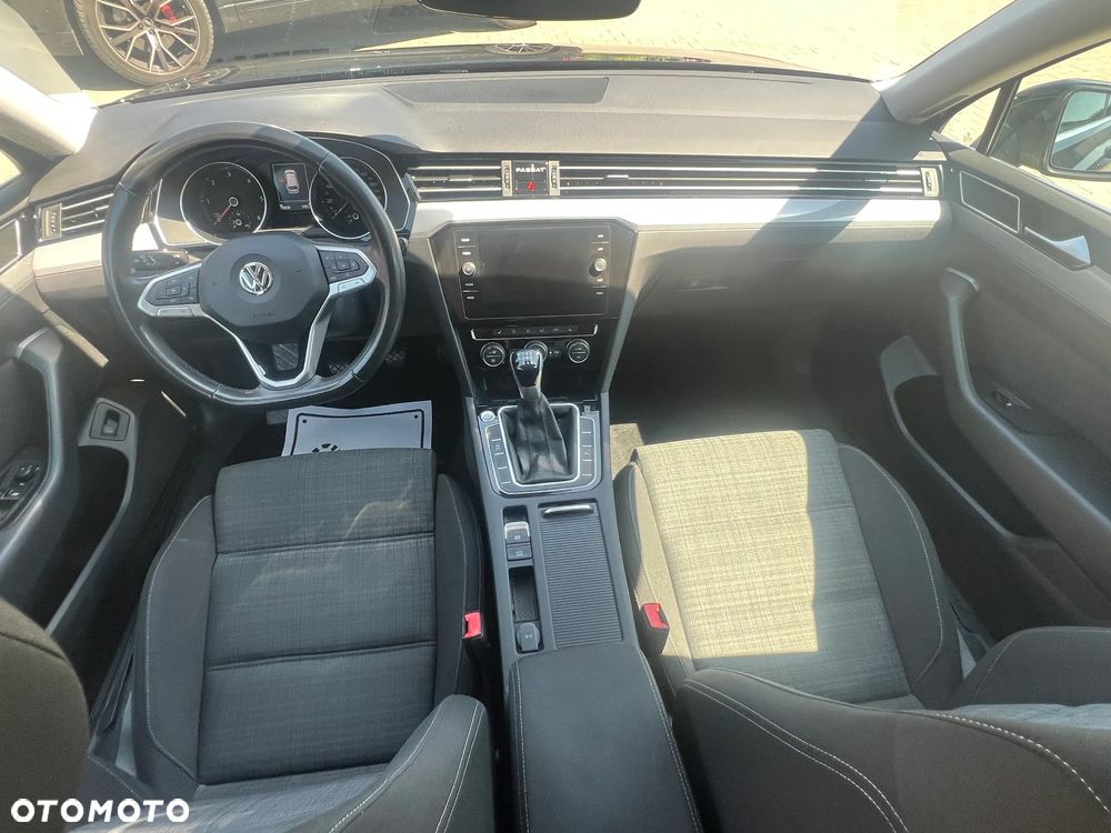 Volkswagen Passat 2.0 TDI SCR Business - 15